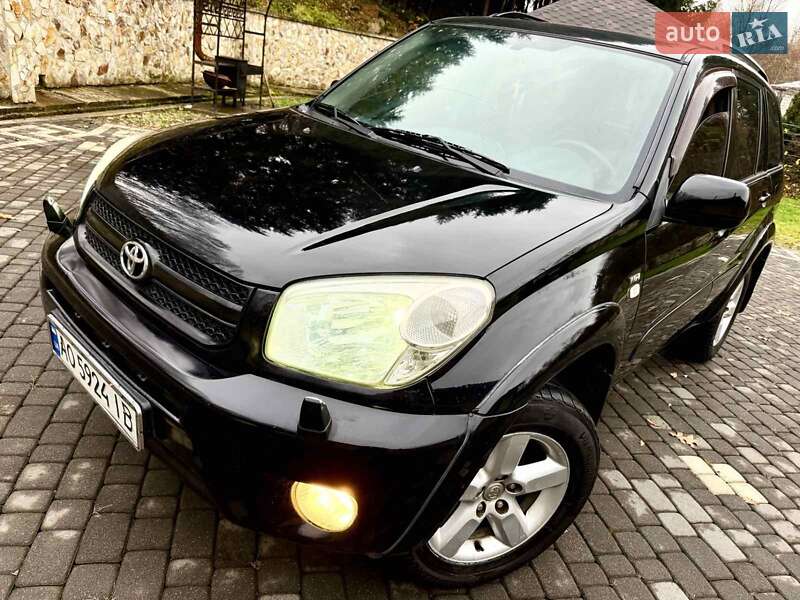 Внедорожник / Кроссовер Toyota RAV4 2005 в Солотвине