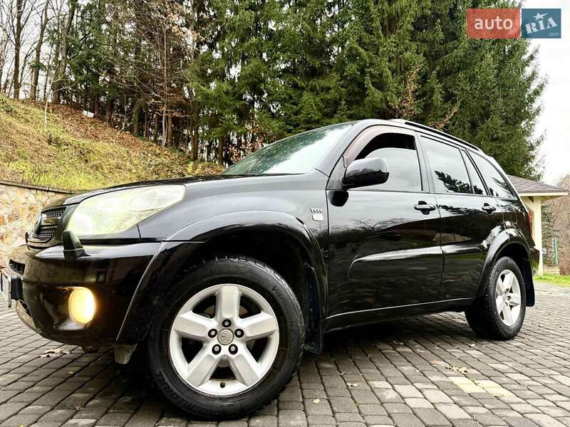 Внедорожник / Кроссовер Toyota RAV4 2005 в Солотвине