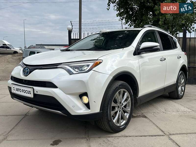 Внедорожник / Кроссовер Toyota RAV4 2017 в Киеве