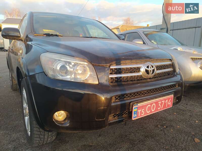 Внедорожник / Кроссовер Toyota RAV4 2007 в Дубно