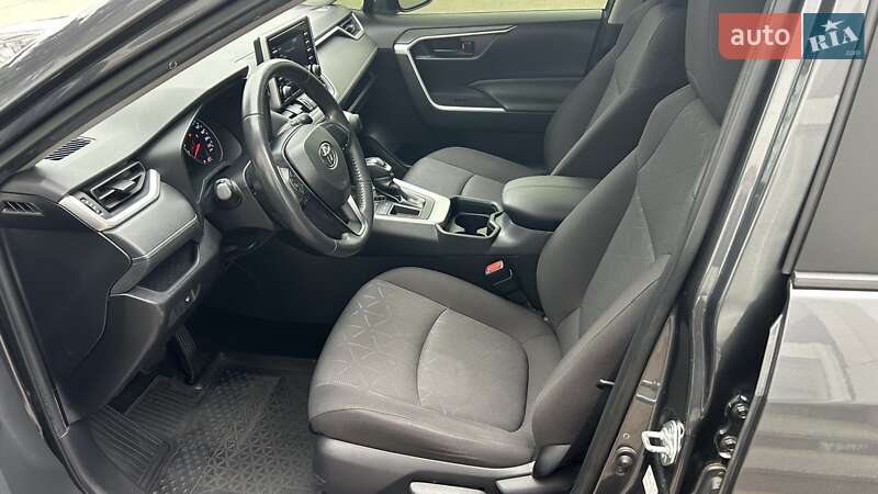 Внедорожник / Кроссовер Toyota RAV4 2020 в Киеве фото 12 Внедорожник / Кроссовер Toyota RAV4 2020 в Киеве