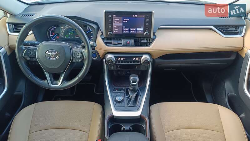 Внедорожник / Кроссовер Toyota RAV4 2019 в Киеве