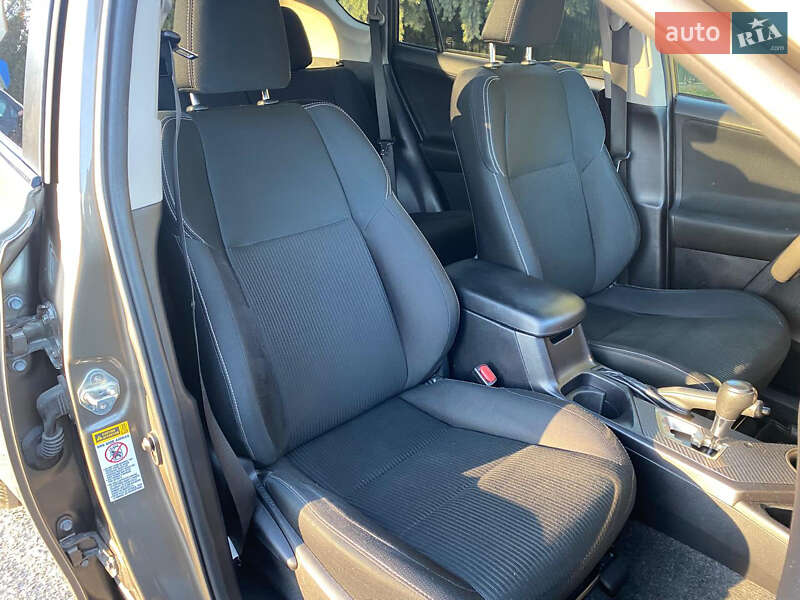 Внедорожник / Кроссовер Toyota RAV4 2014 в Львове