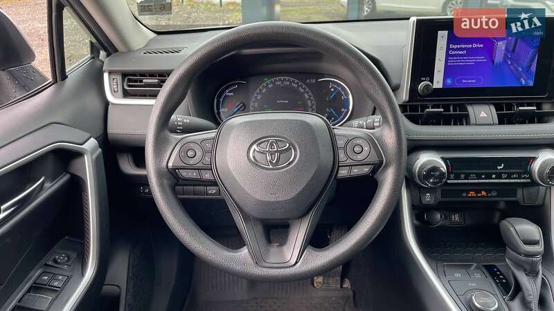 Внедорожник / Кроссовер Toyota RAV4 2024 в Киеве