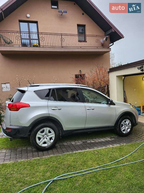 Позашляховик / Кросовер Toyota RAV4 2013 в Львові фото 9 Позашляховик / Кросовер Toyota RAV4 2013 в Львові