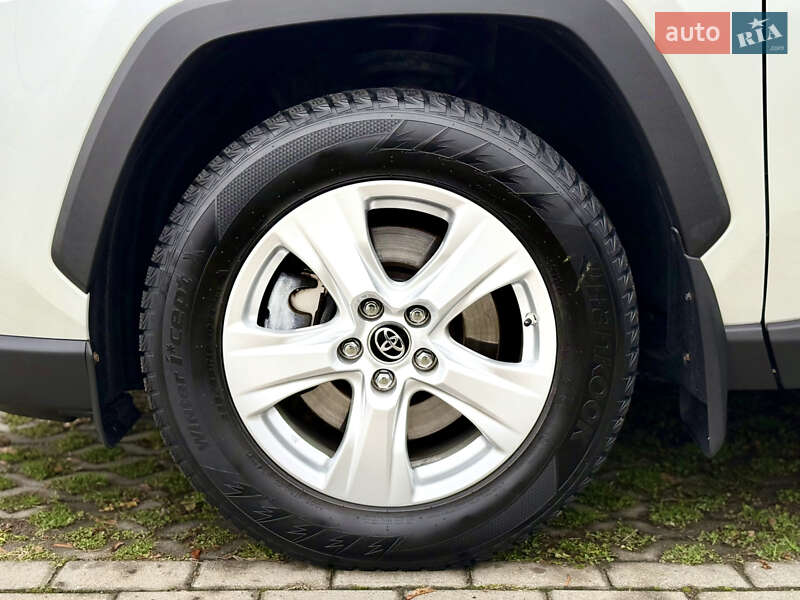 Внедорожник / Кроссовер Toyota RAV4 2019 в Харькове фото 13 Внедорожник / Кроссовер Toyota RAV4 2019 в Харькове