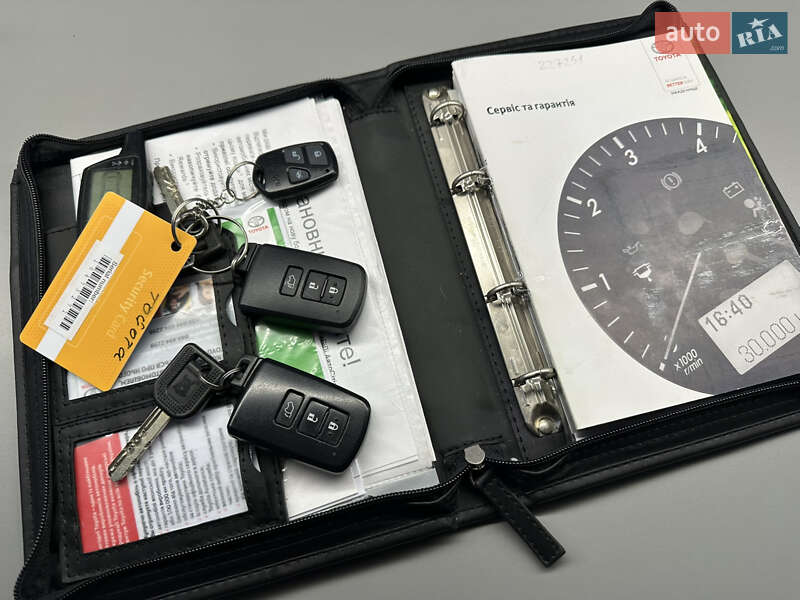 Внедорожник / Кроссовер Toyota RAV4 2018 в Киеве фото 2 Внедорожник / Кроссовер Toyota RAV4 2018 в Киеве