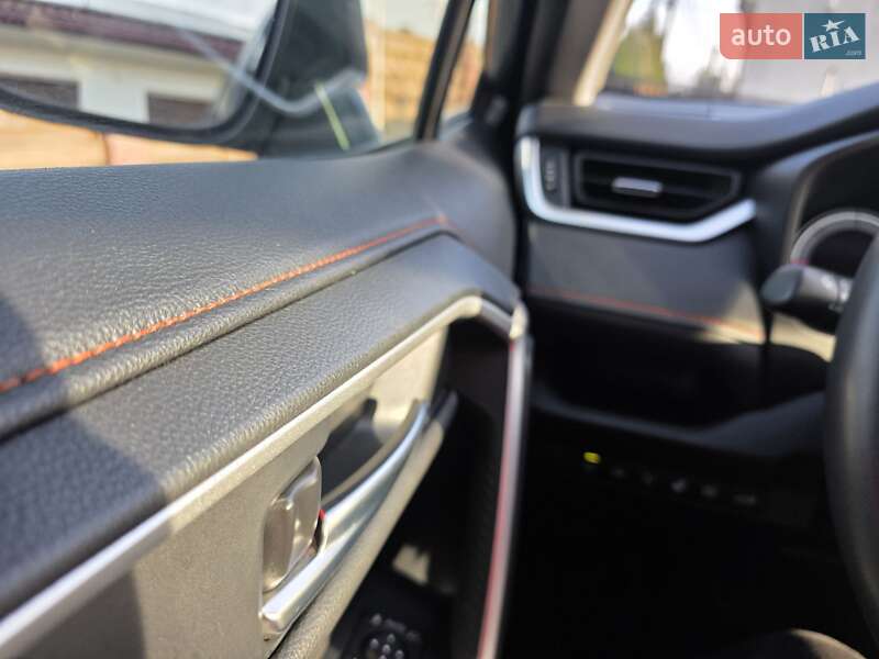 Внедорожник / Кроссовер Toyota RAV4 2023 в Львове