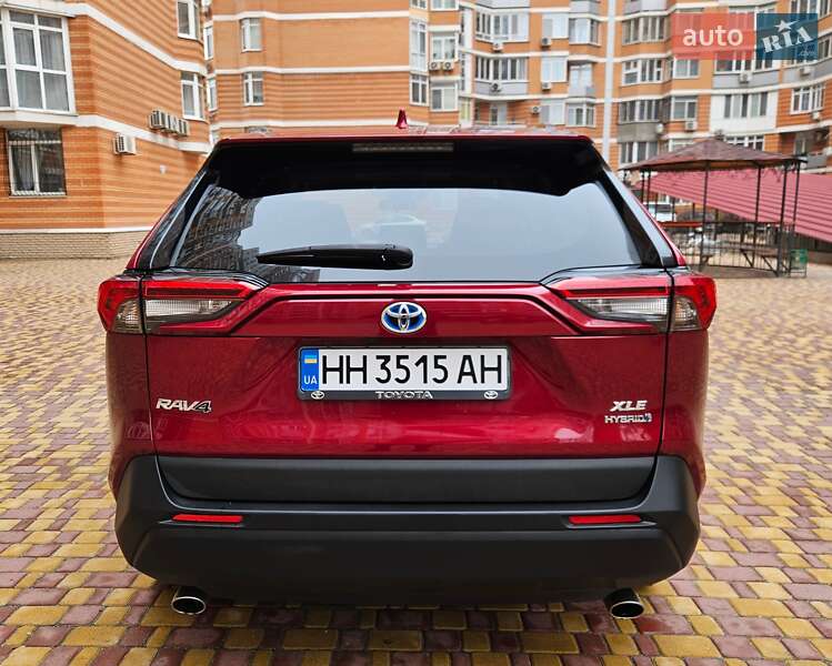 Внедорожник / Кроссовер Toyota RAV4 2021 в Одессе