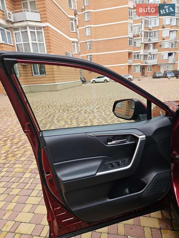 Внедорожник / Кроссовер Toyota RAV4 2021 в Одессе