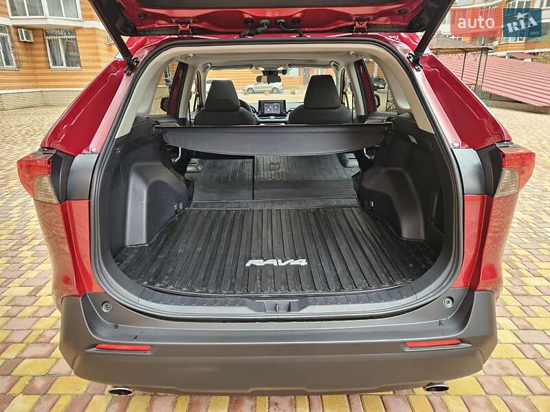 Внедорожник / Кроссовер Toyota RAV4 2021 в Одессе