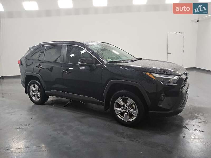 Внедорожник / Кроссовер Toyota RAV4 2024 в Киеве