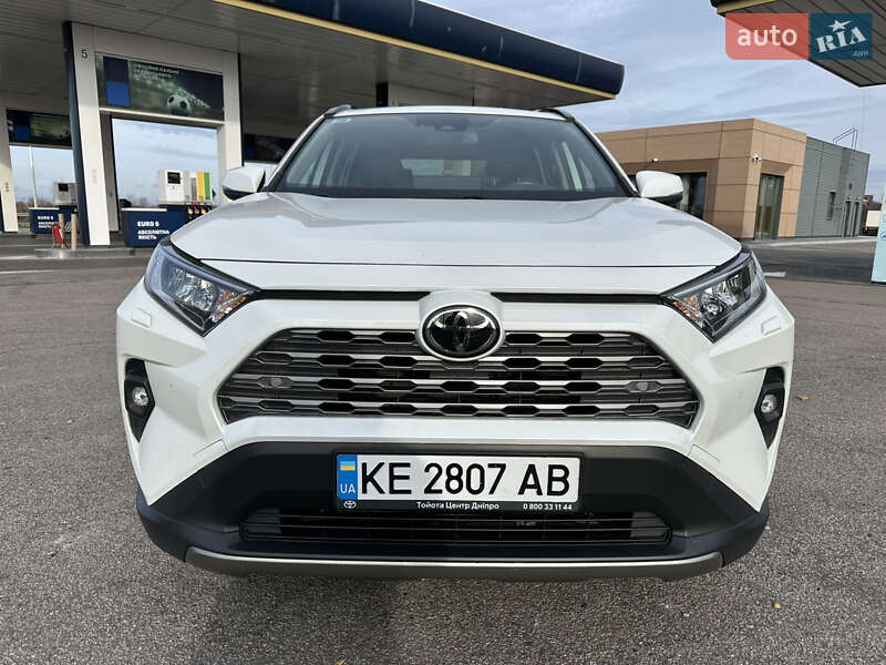 Внедорожник / Кроссовер Toyota RAV4 2023 в Днепре