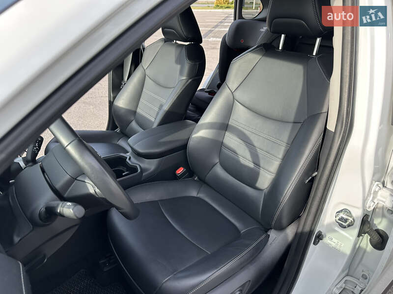 Внедорожник / Кроссовер Toyota RAV4 2023 в Днепре