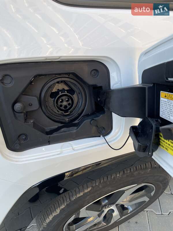 Внедорожник / Кроссовер Toyota RAV4 2021 в Одессе