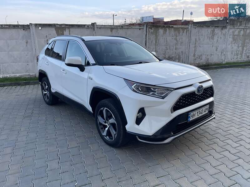 Внедорожник / Кроссовер Toyota RAV4 2021 в Одессе