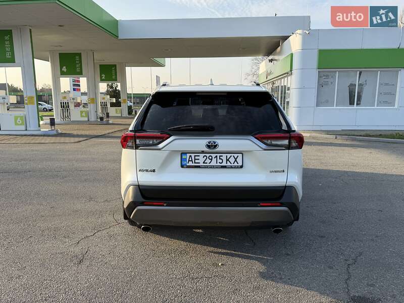 Внедорожник / Кроссовер Toyota RAV4 2019 в Днепре