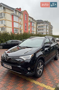 Позашляховик / Кросовер Toyota RAV4 2018 в Києві