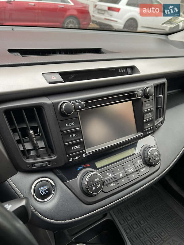 Внедорожник / Кроссовер Toyota RAV4 2018 в Киеве фото 45 Внедорожник / Кроссовер Toyota RAV4 2018 в Киеве