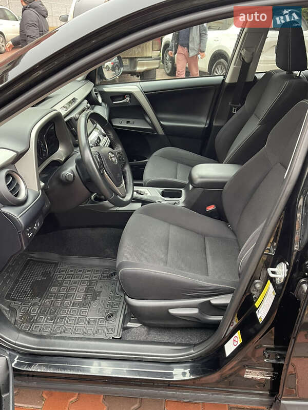 Внедорожник / Кроссовер Toyota RAV4 2018 в Киеве фото 50 Внедорожник / Кроссовер Toyota RAV4 2018 в Киеве
