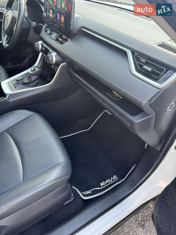 Позашляховик / Кросовер Toyota RAV4 2023 в Харкові