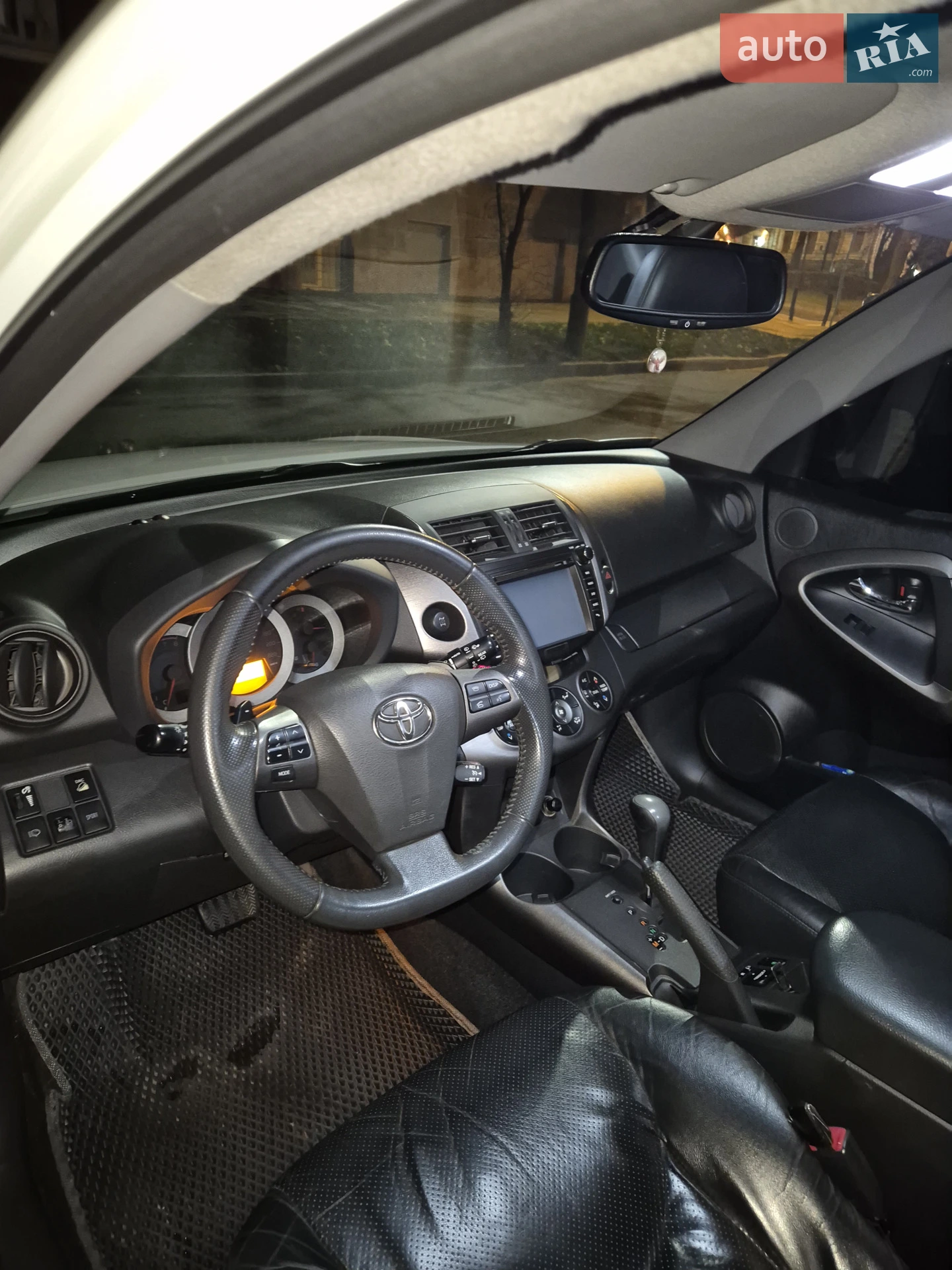 2011 Toyota RAV 4 - мініатюра 8