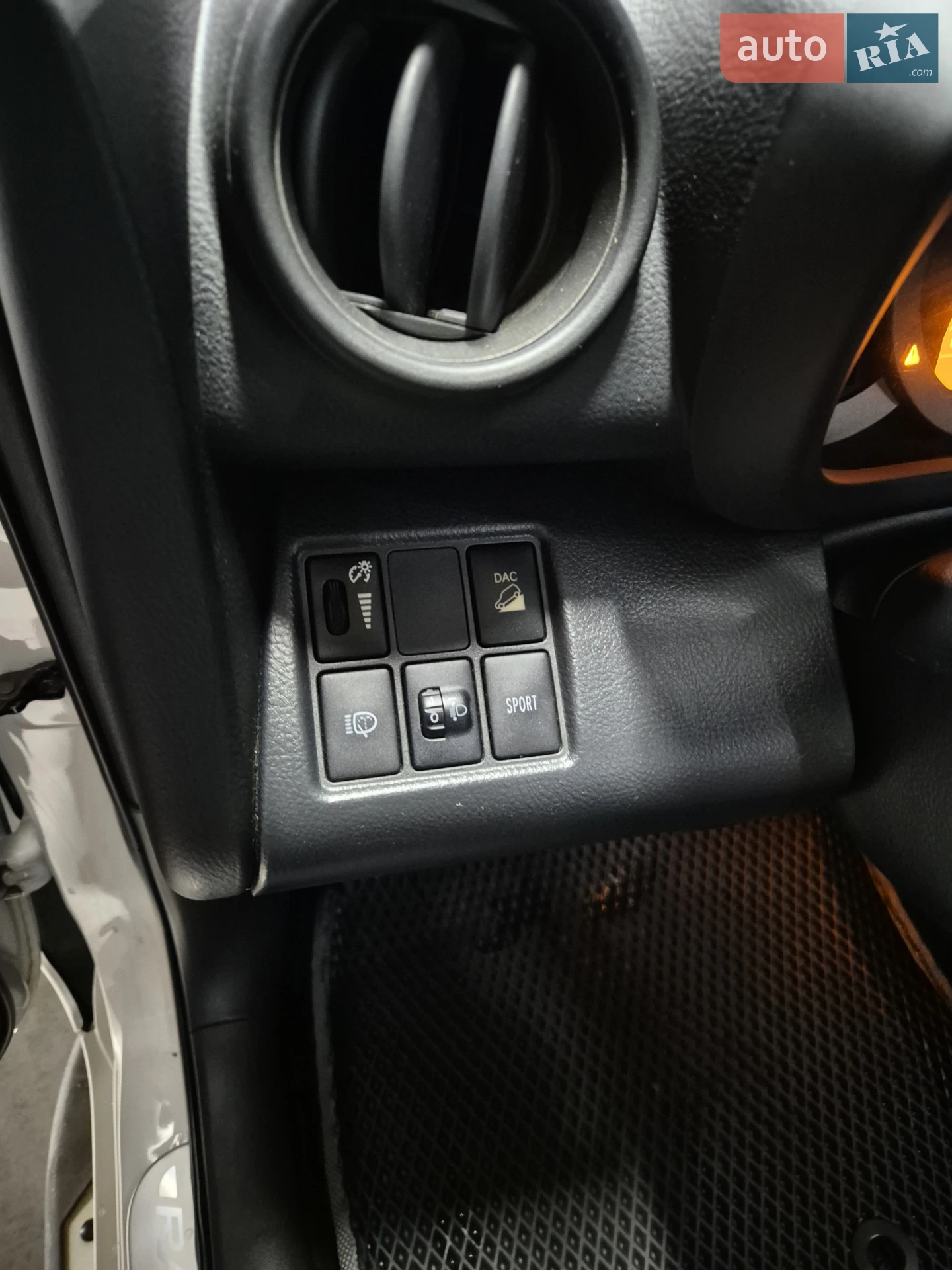 2011 Toyota RAV 4 - мініатюра 18
