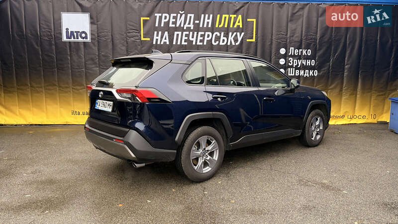 Внедорожник / Кроссовер Toyota RAV4 2023 в Киеве