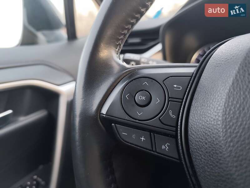 Внедорожник / Кроссовер Toyota RAV4 2019 в Кременчуге