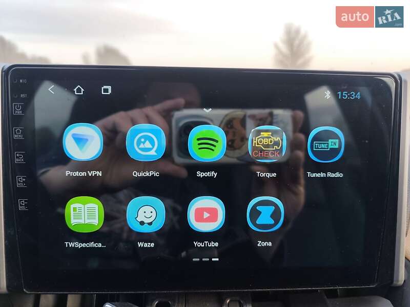 Внедорожник / Кроссовер Toyota RAV4 2019 в Кременчуге