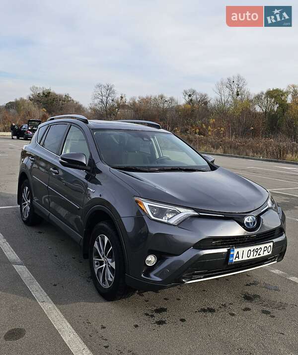 Внедорожник / Кроссовер Toyota RAV4 2018 в Ирпене