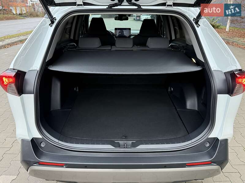 Внедорожник / Кроссовер Toyota RAV4 2023 в Белой Церкви фото 22 Внедорожник / Кроссовер Toyota RAV4 2023 в Белой Церкви