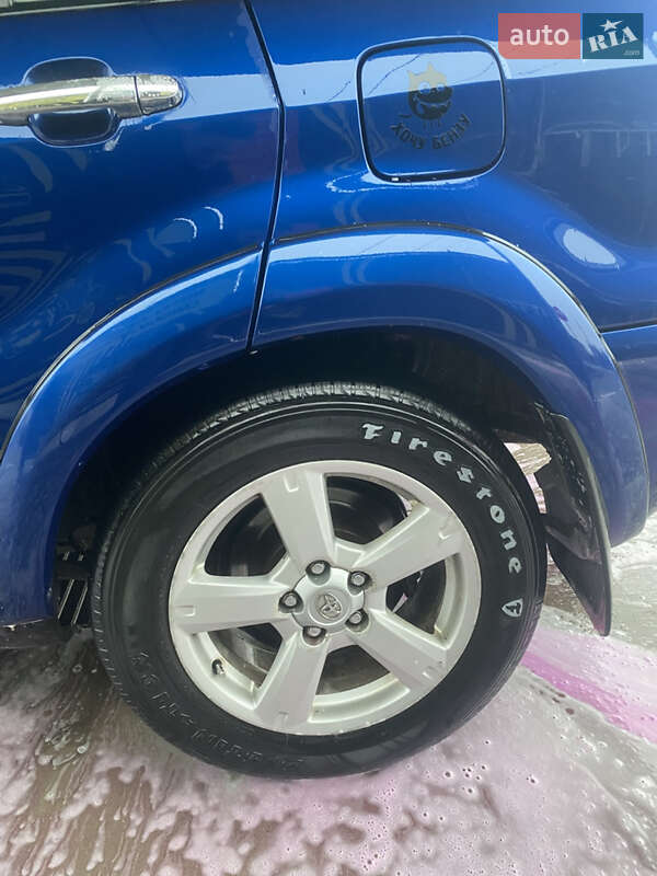 Позашляховик / Кросовер Toyota RAV4 2000 в Ладижині