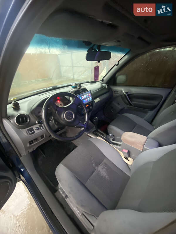 Позашляховик / Кросовер Toyota RAV4 2000 в Ладижині