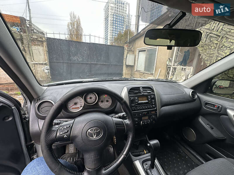 Позашляховик / Кросовер Toyota RAV4 2005 в Одесі