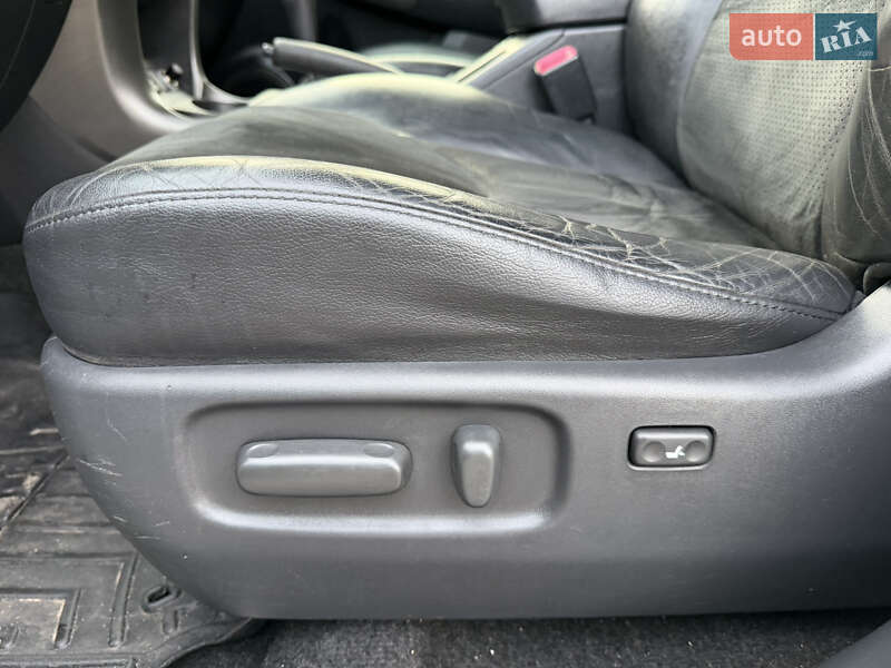 Внедорожник / Кроссовер Toyota RAV4 2011 в Одессе