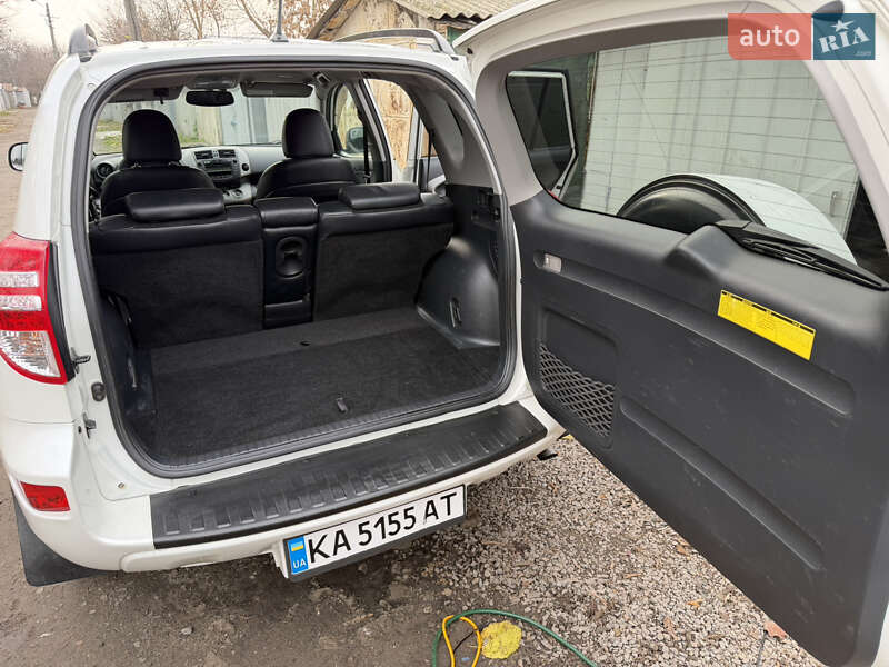 Внедорожник / Кроссовер Toyota RAV4 2011 в Одессе