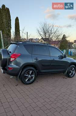 Внедорожник / Кроссовер Toyota RAV4 2006 в Трускавце