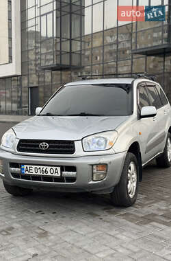 Внедорожник / Кроссовер Toyota RAV4 2001 в Днепре