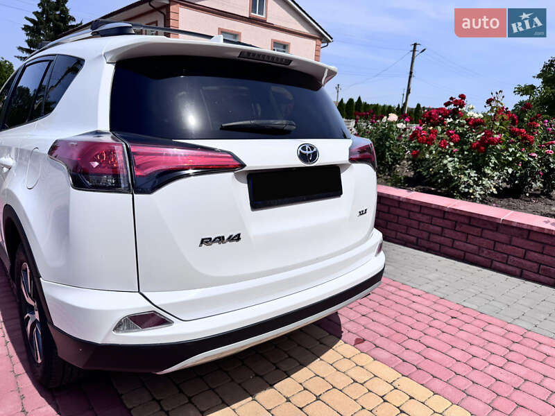 Внедорожник / Кроссовер Toyota RAV4 2016 в Виннице фото 4 Внедорожник / Кроссовер Toyota RAV4 2016 в Виннице