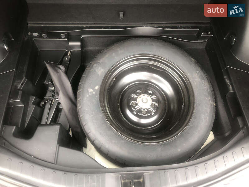 Позашляховик / Кросовер Toyota RAV4 2016 в Старому Самборі