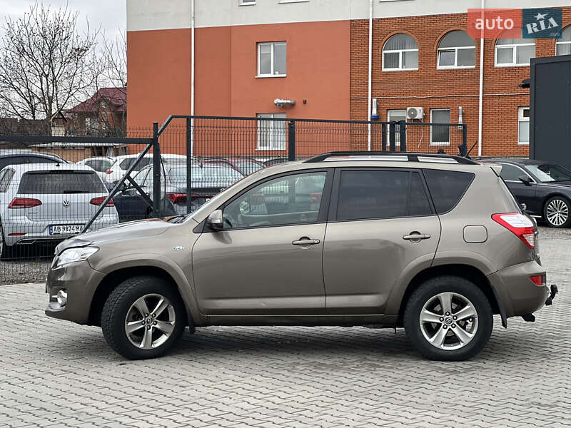Позашляховик / Кросовер Toyota RAV4 2010 в Вінниці