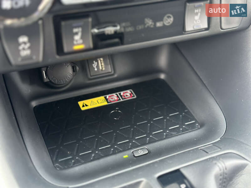 Позашляховик / Кросовер Toyota RAV4 2024 в Києві фото 23 Позашляховик / Кросовер Toyota RAV4 2024 в Києві