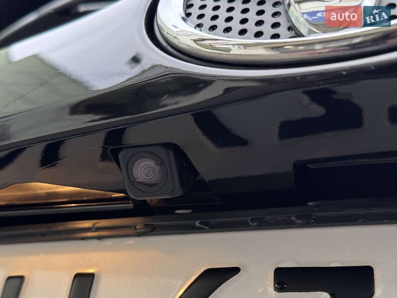 Внедорожник / Кроссовер Toyota RAV4 2016 в Киеве