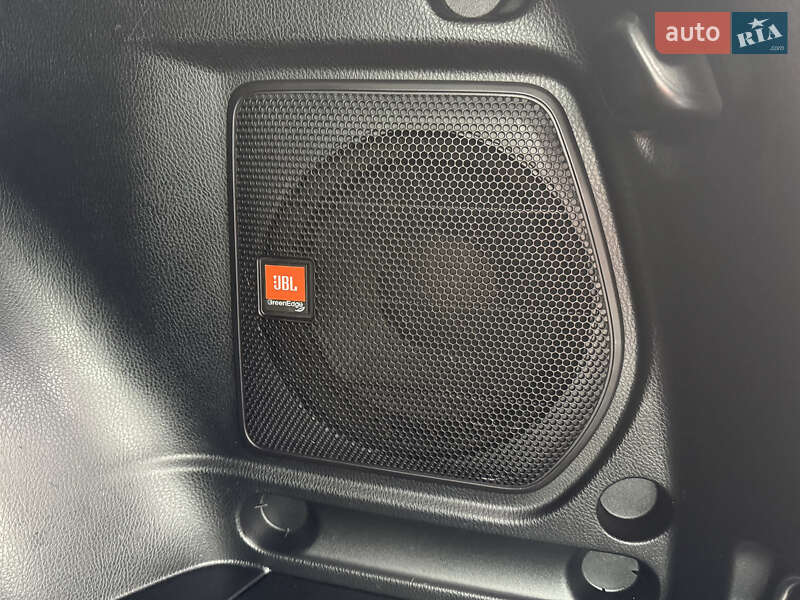 Внедорожник / Кроссовер Toyota RAV4 2016 в Киеве