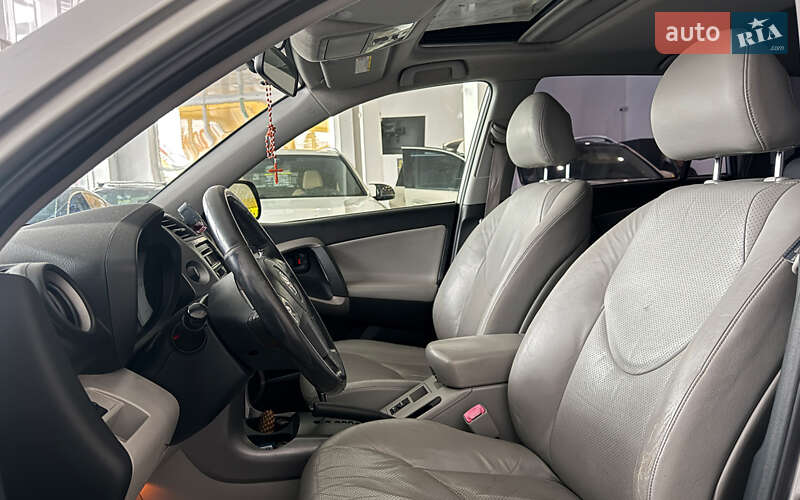 Внедорожник / Кроссовер Toyota RAV4 2007 в Шептицькому
