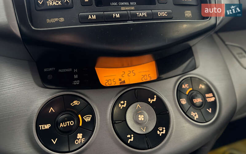 Внедорожник / Кроссовер Toyota RAV4 2007 в Шептицькому