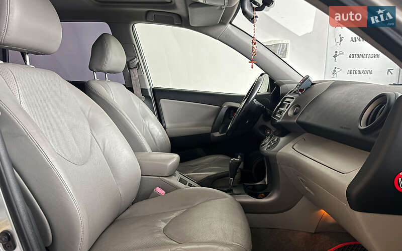 Внедорожник / Кроссовер Toyota RAV4 2007 в Шептицькому