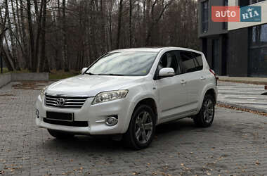 Позашляховик / Кросовер Toyota RAV4 2011 в Тернополі