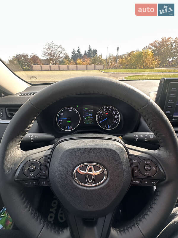 Внедорожник / Кроссовер Toyota RAV4 2021 в Одессе